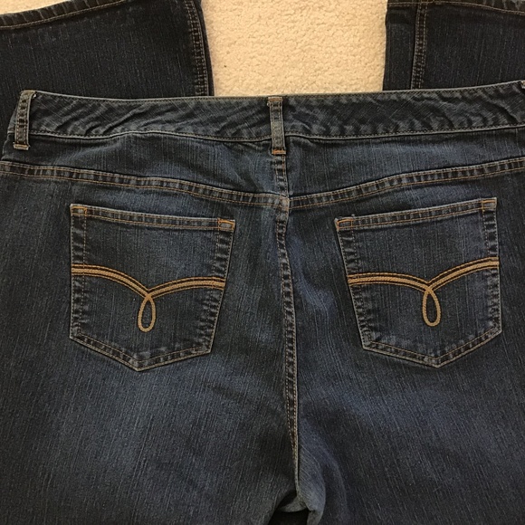 American Rag Denim - AMERICAN RAG BLUE JEANS CURVY BOOT CUT SIZE 18 S